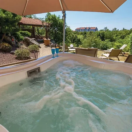 Nice In W/ Jacuzzi, Wifi And 1 Bedrooms *