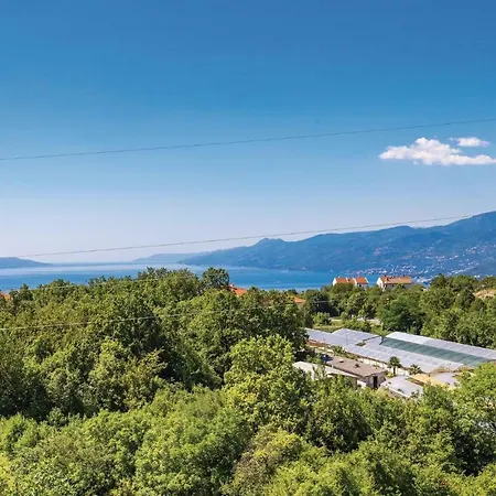 Apartman Nice In W/ Jacuzzi, Wifi And 1 Bedrooms *