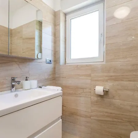 Nice In W/ Jacuzzi, Wifi And 1 Bedrooms *